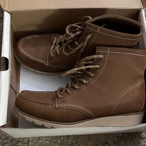 Woman’s Brown Boots